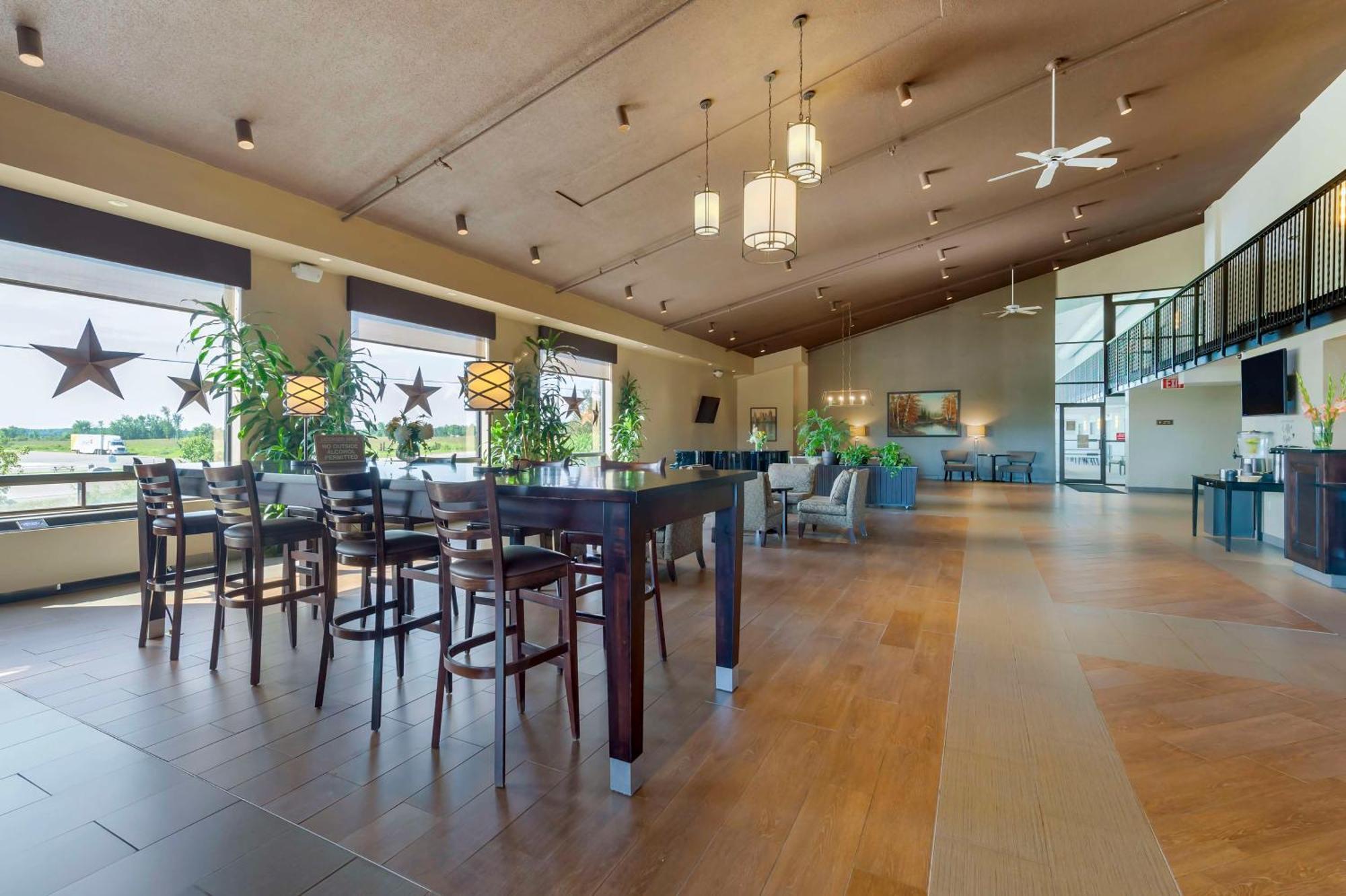 Best Western Pembroke Inn&Conference Centre Exterior foto